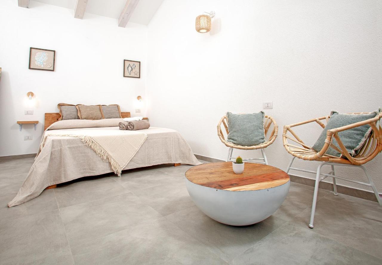 La Casa Di Memmi Suites & Rooms 圣特雷莎加卢拉 外观 照片